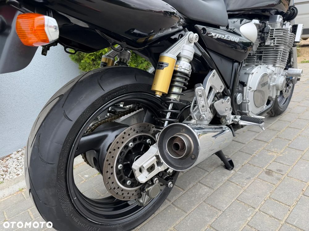 Yamaha XJR - 25