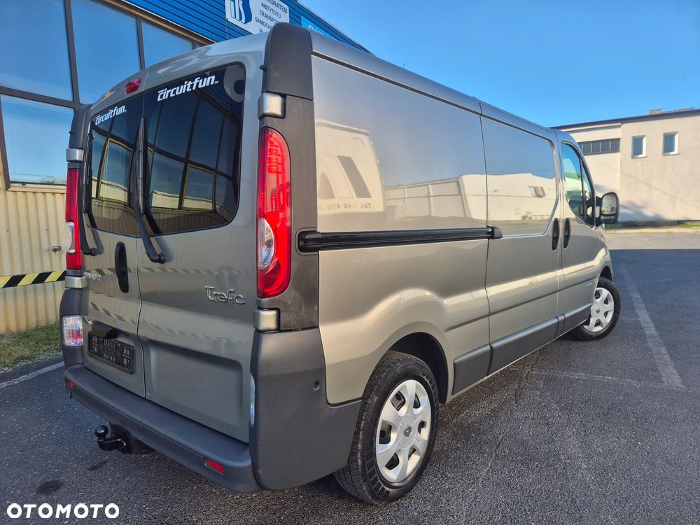 Renault TRAFIC - 6