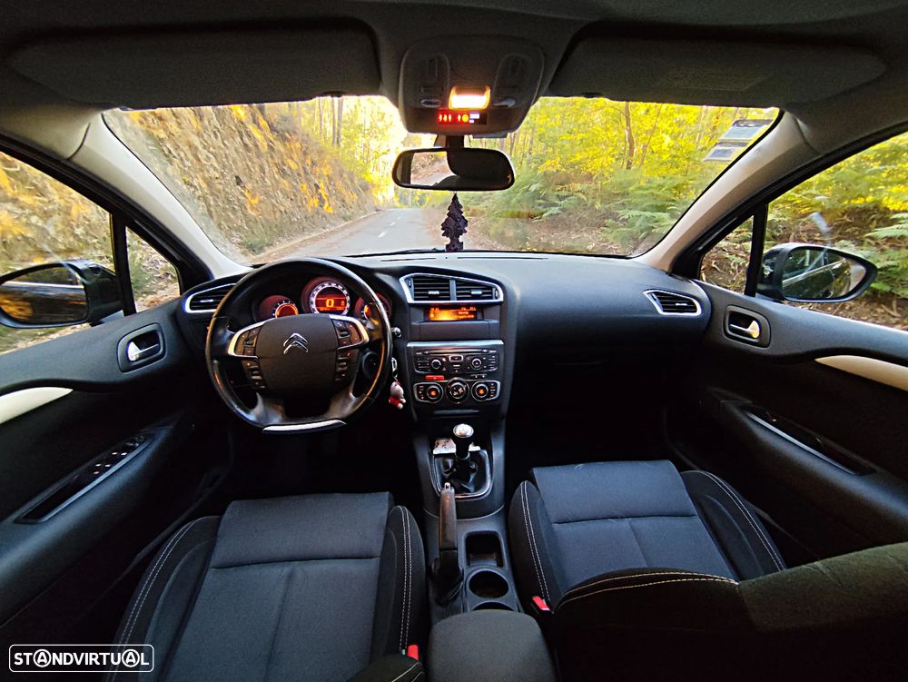 Citroën C4 1.6 HDi Attraction - 6