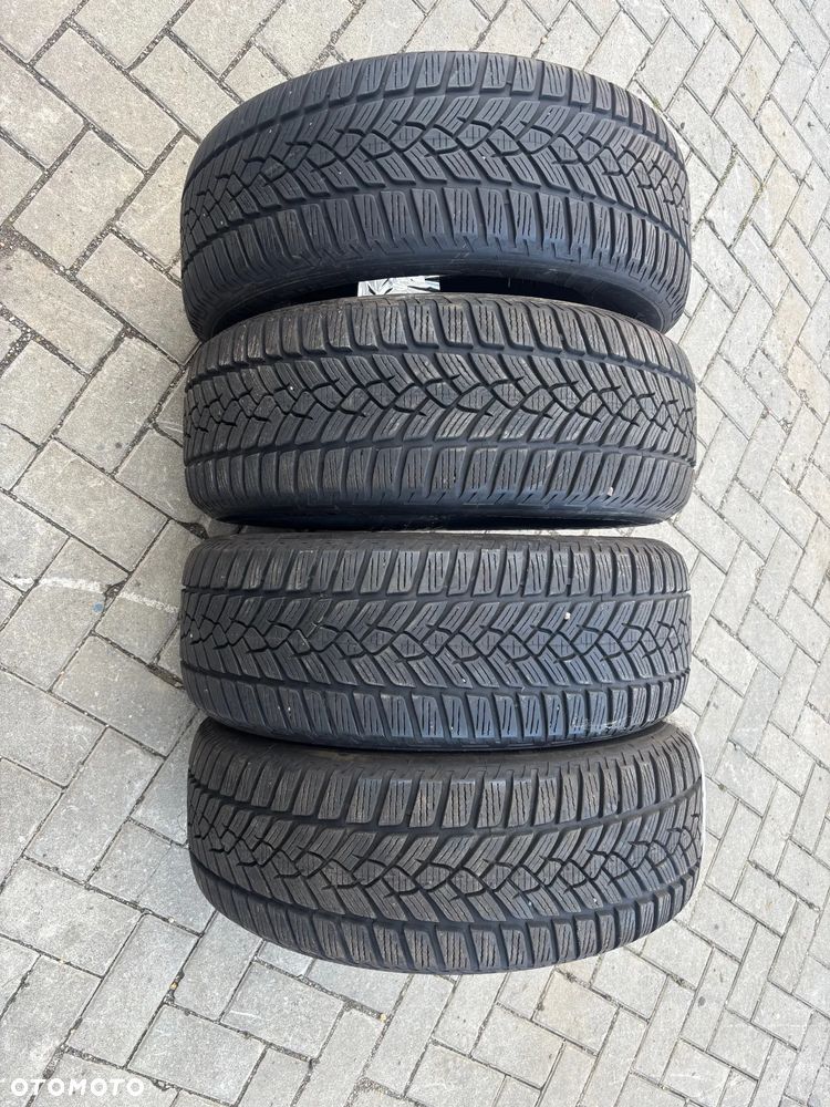 215/60R1699H opony Kleber - 1