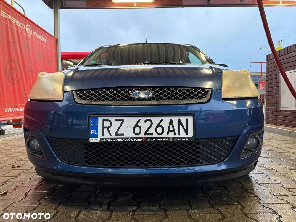 Ford Fiesta 1.4 Ambiente - 2