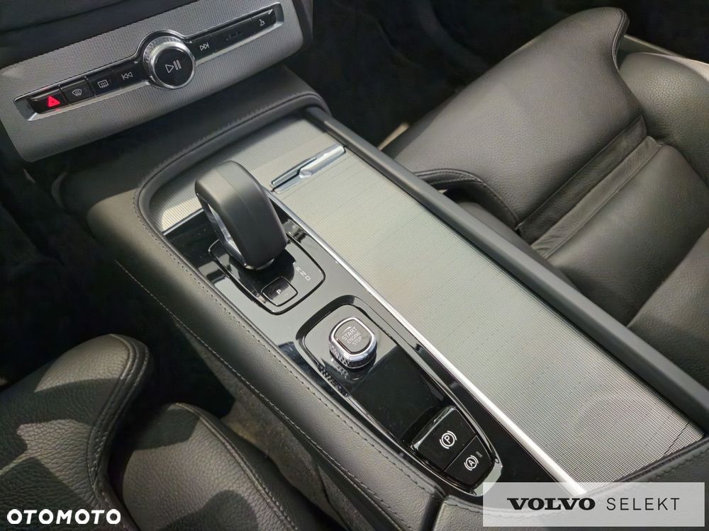 Volvo XC 90 - 26