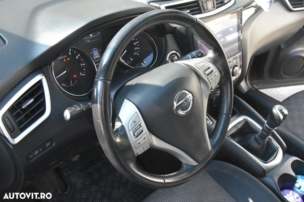 Nissan Qashqai DIG-T Start/Stop Tekna - 2