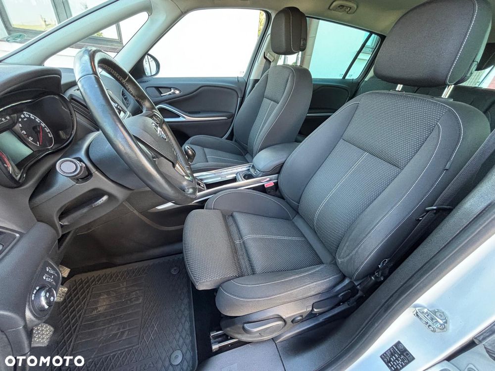 Opel Zafira - 16