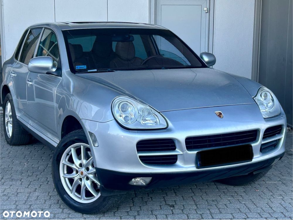Porsche Cayenne - 2