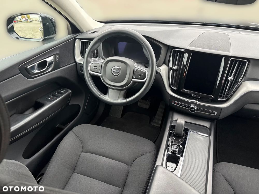 Volvo XC 60 B4 D AWD Momentum Pro - 21