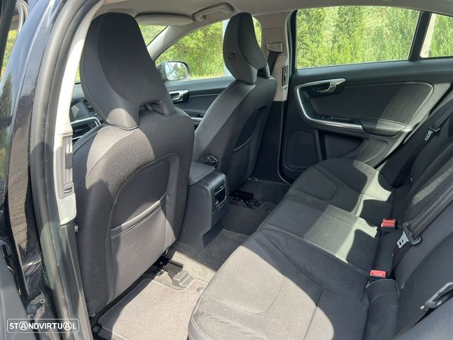 Volvo S60 2.0 D3 Momentum - 11
