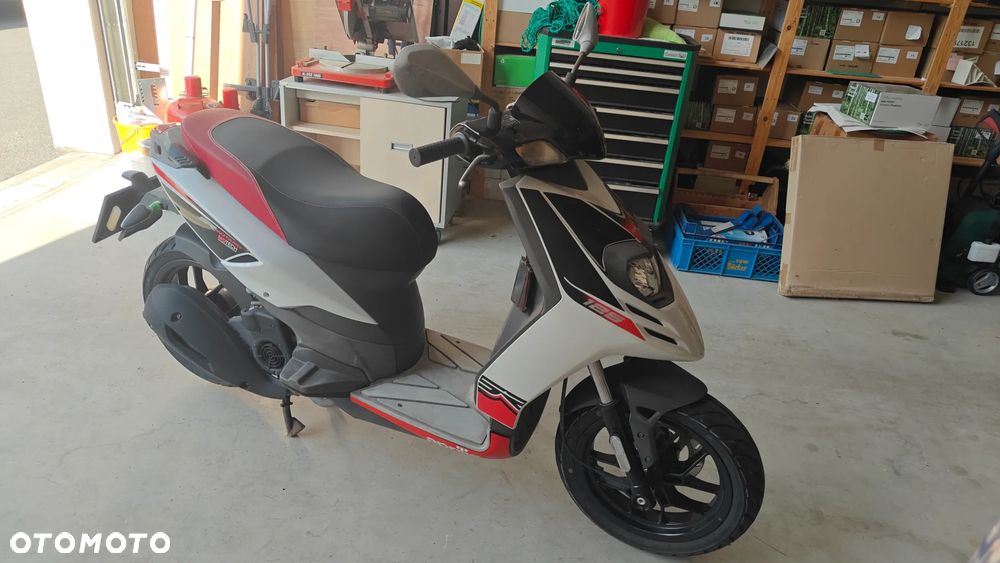 Aprilia SR - 1