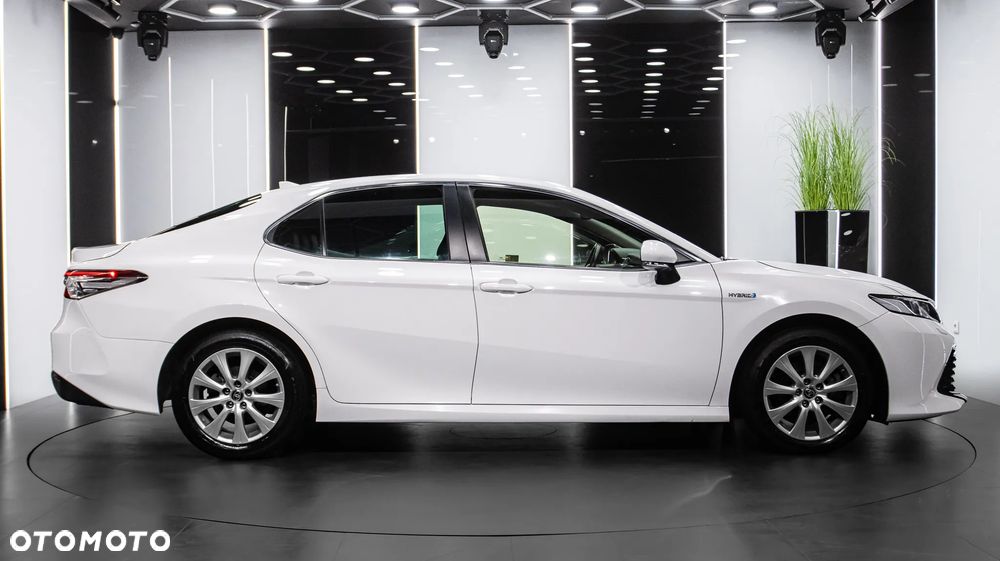 Toyota Camry 2.5 Hybrid Comfort CVT - 8