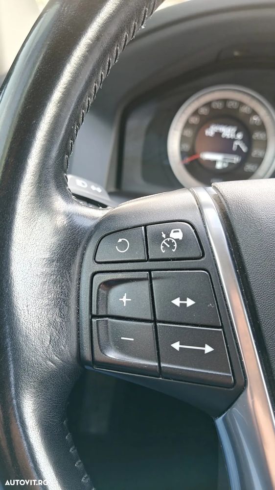 Volvo XC 60 D4 Geartronic Summum - 13