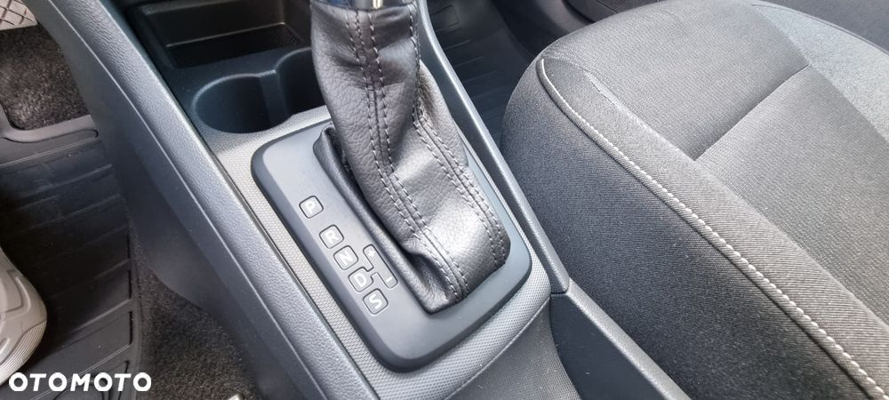 Skoda RAPID 1.6 TDI DSG Ambition - 24