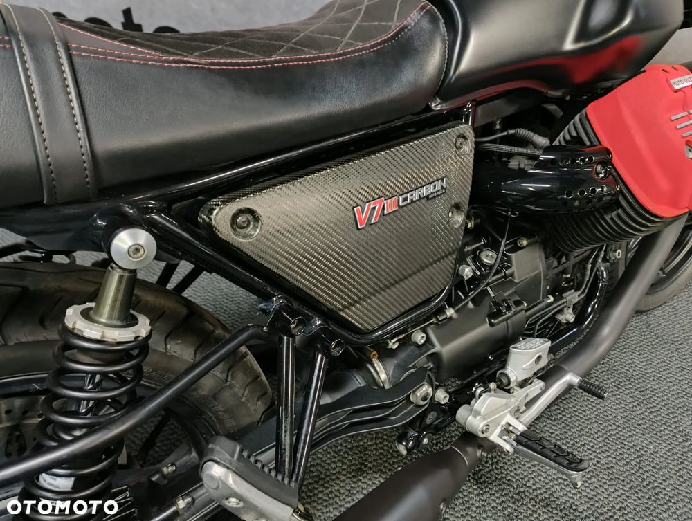 Moto Guzzi V7 - 6