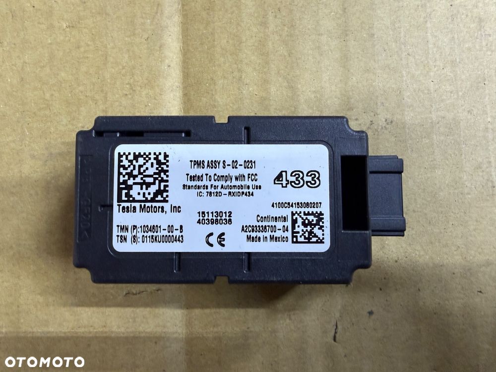 Moduł TPMS Tesla Model S P85D Nr. 1034601-00-B. - 1