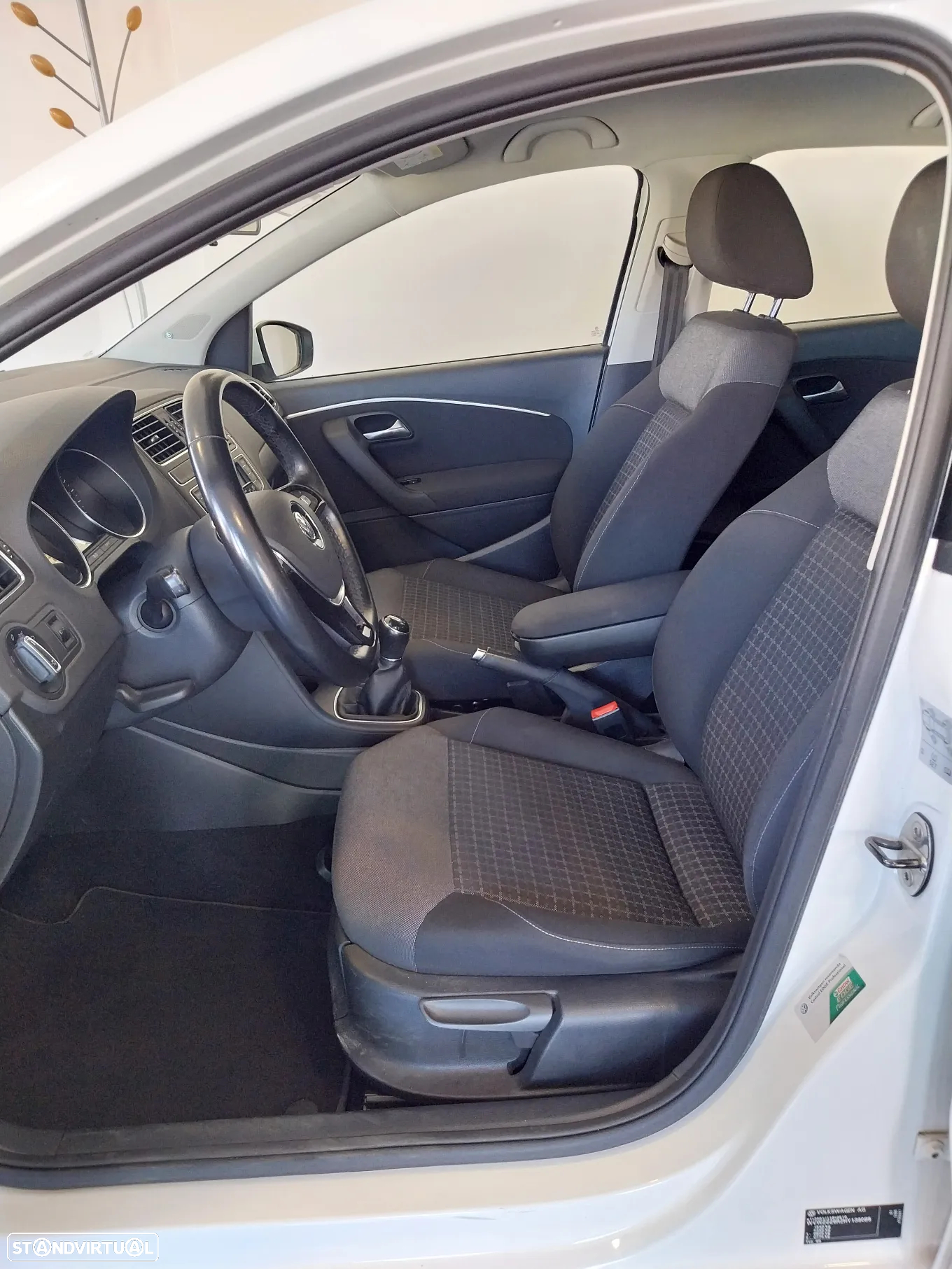 VW Polo 1.0 Confortline Nav - 10