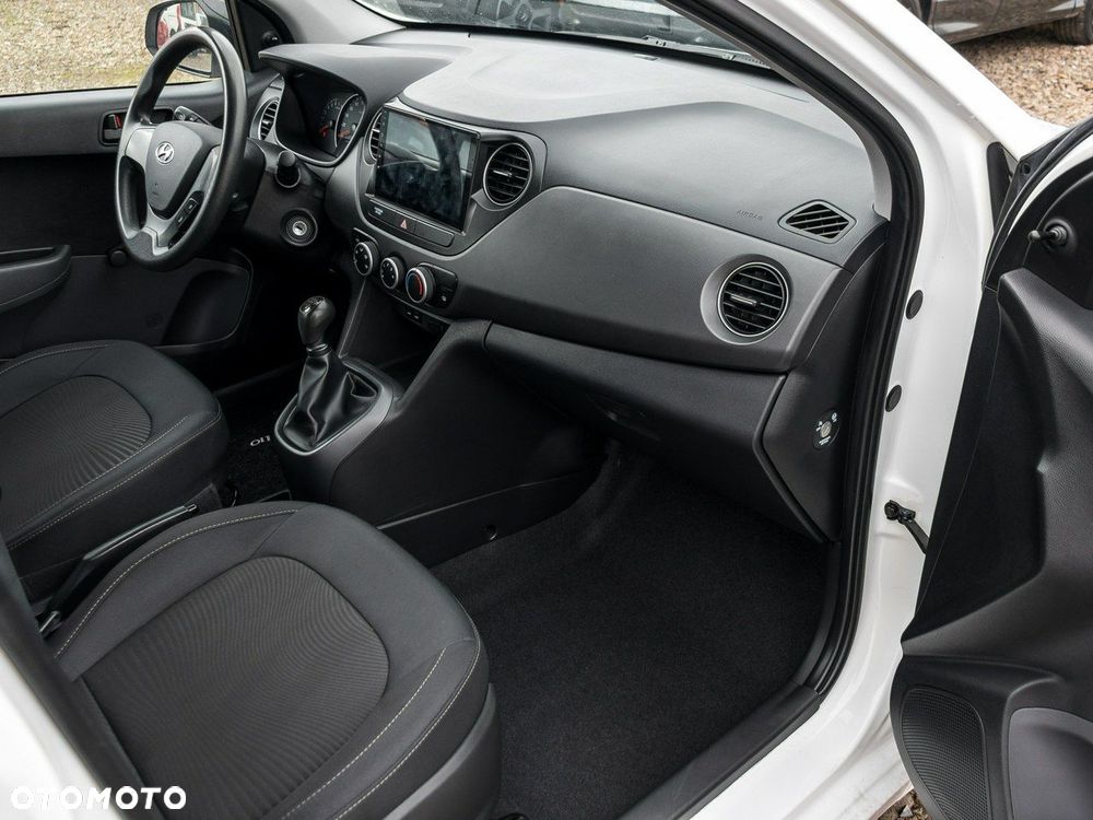 Hyundai i10 1.0 - 14