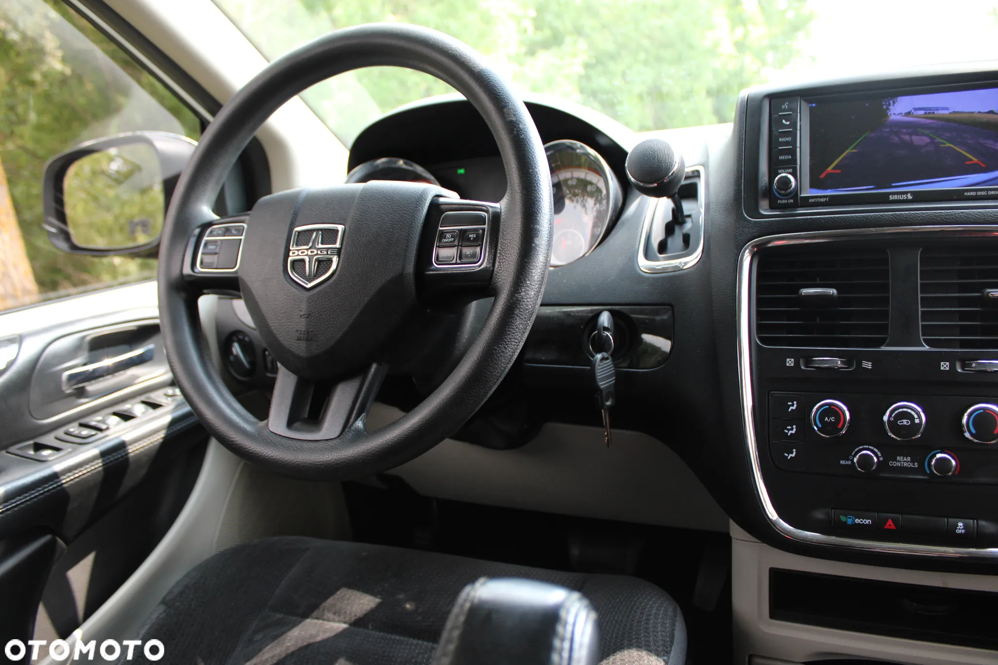 Dodge Grand Caravan - 24