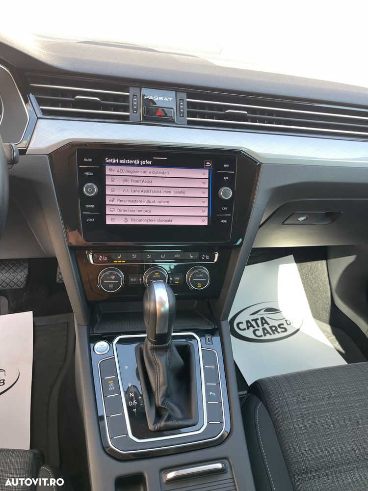 Volkswagen Passat - 33