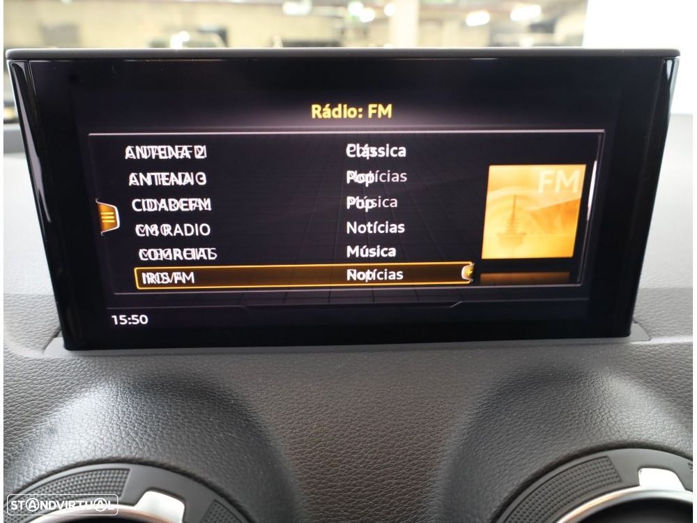 Audi Q2 30 TFSI Advanced — fotografia 15