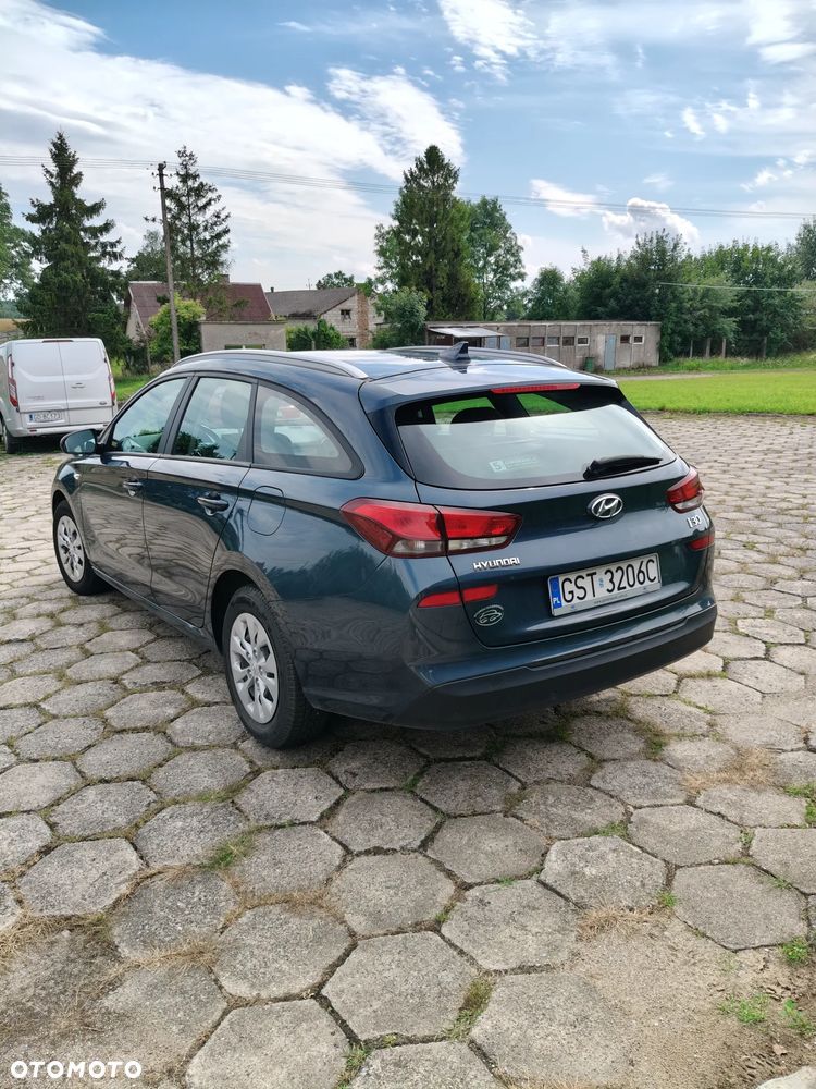 Hyundai i30 1.5 DPI Classic + - 8