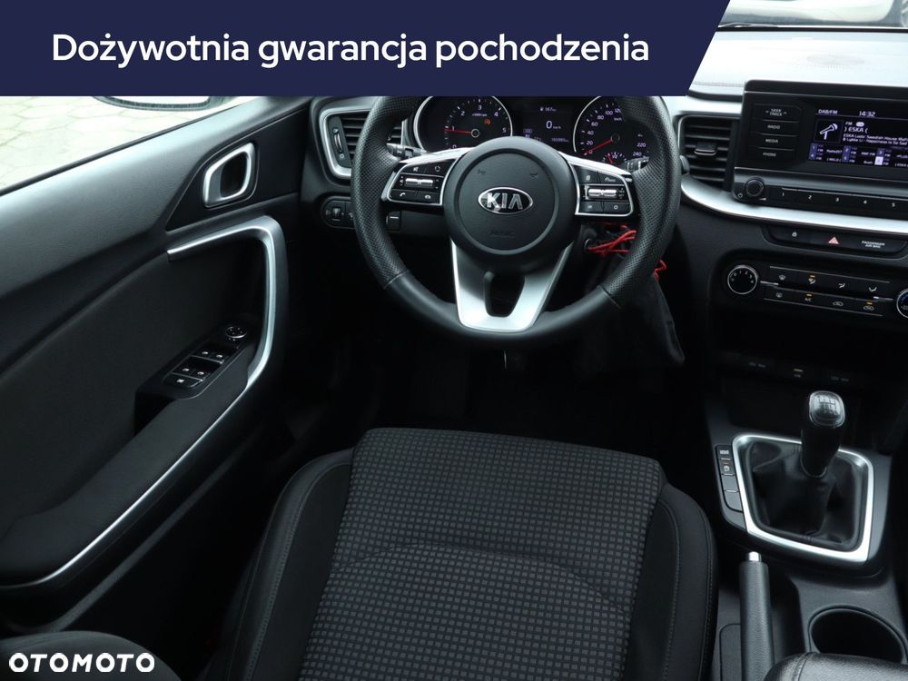 Kia Ceed - 9