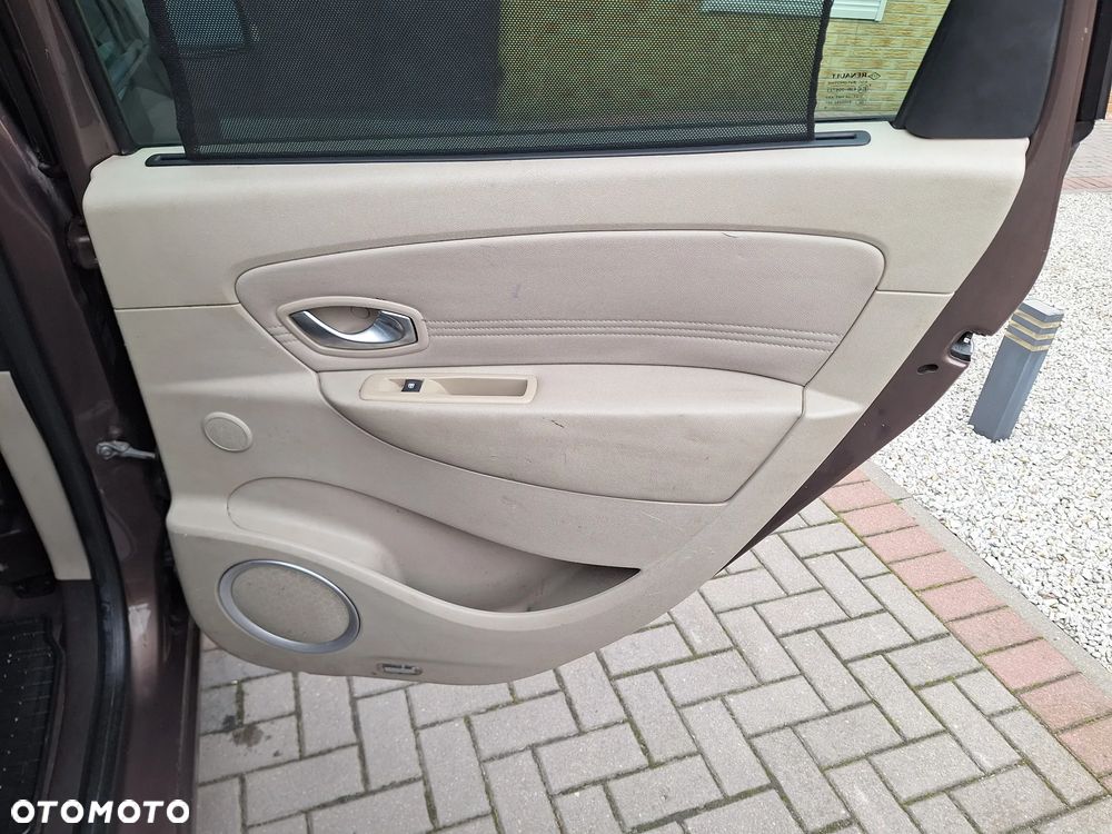 Renault Scenic dCi 160 Bose Edition - 25