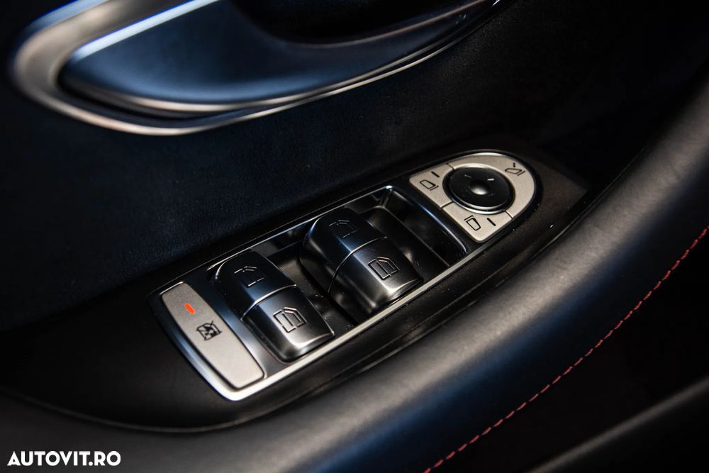 Mercedes-Benz AMG GT 43 4MATIC+ - 28