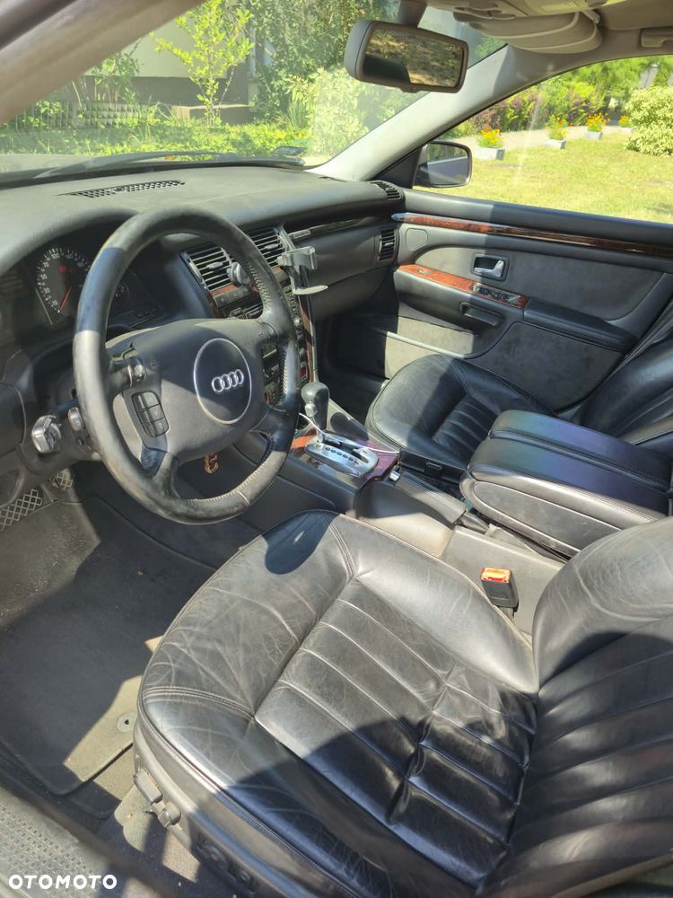 Audi A8 - 12