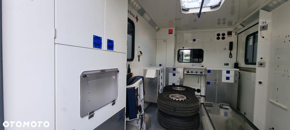 Mercedes-Benz Sprinter - 37