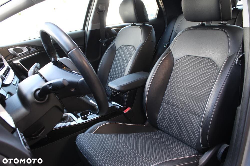 Kia XCeed - 8