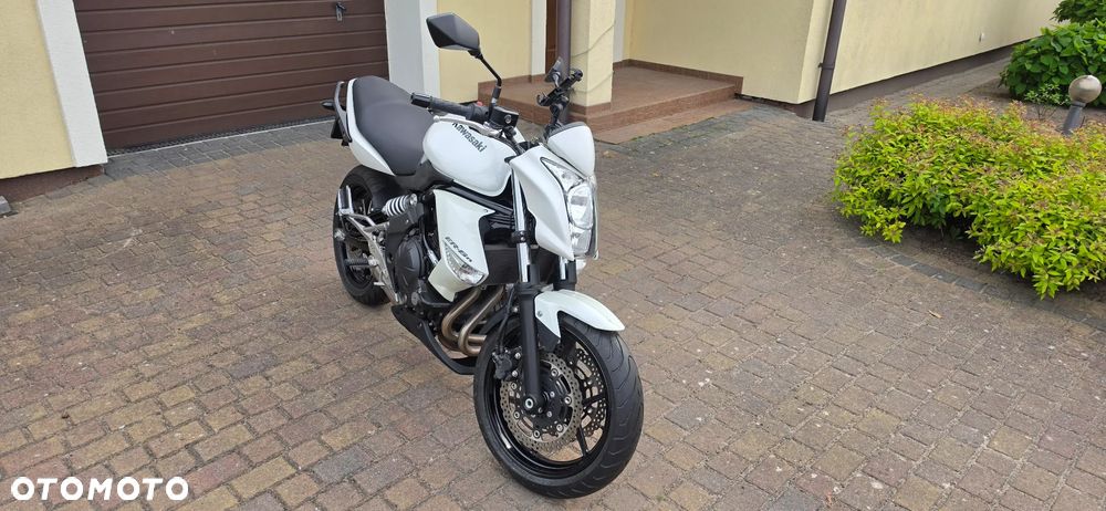 Kawasaki ER - 8