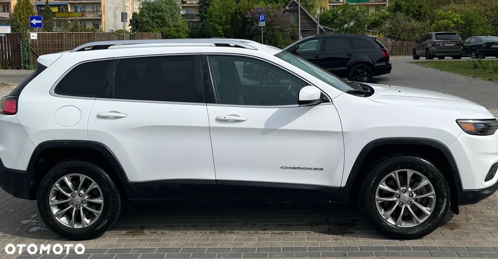 Jeep Cherokee - 3
