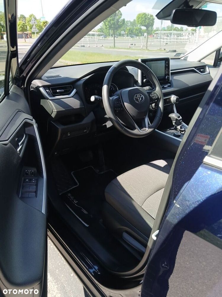 Toyota RAV4 - 18