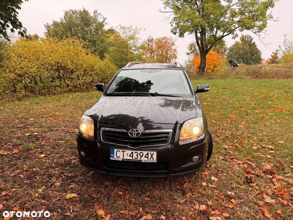 Toyota Avensis 2.0 D-4D Luna - 1