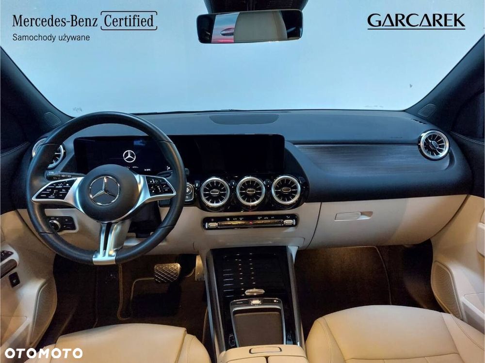 Mercedes-Benz GLA 200 d Progressive - 10