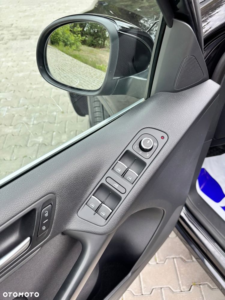 Volkswagen Tiguan - 21