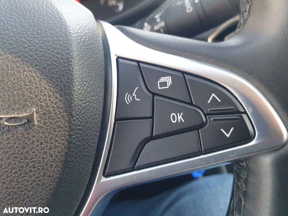 Dacia Logan TCe 90 MT6 Prestige - 33