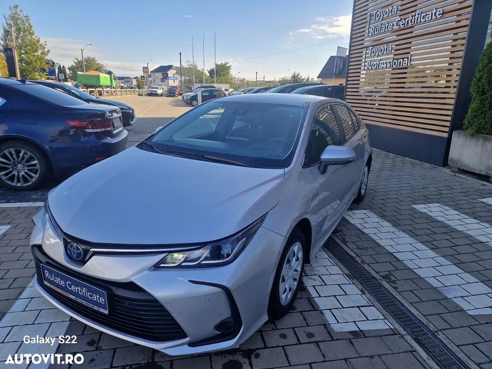 Toyota Corolla Sedan 1.8 HSD Business - 3
