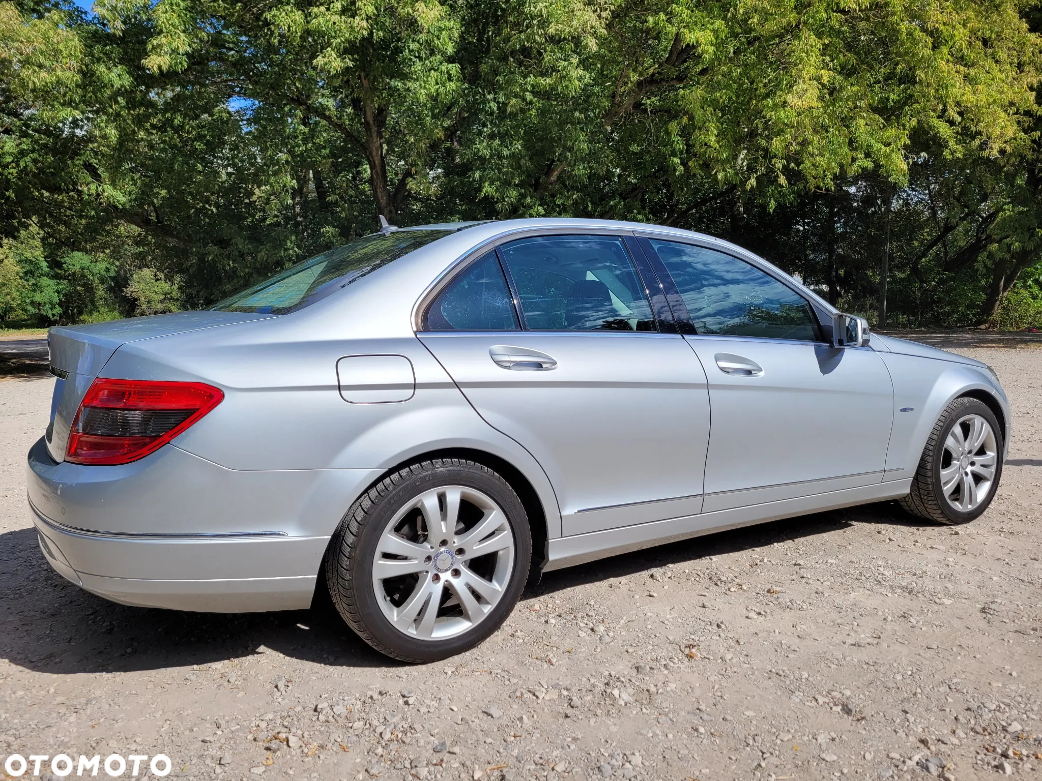 Mercedes-Benz Klasa C 180 T CGI Automatik BlueEFFICIENCY Avantgarde - 2