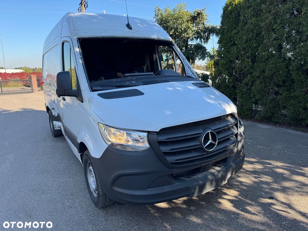 Mercedes-Benz SPRINTER - 33