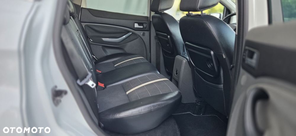 Ford Kuga 2.0 TDCi 4x4 Titanium - 23