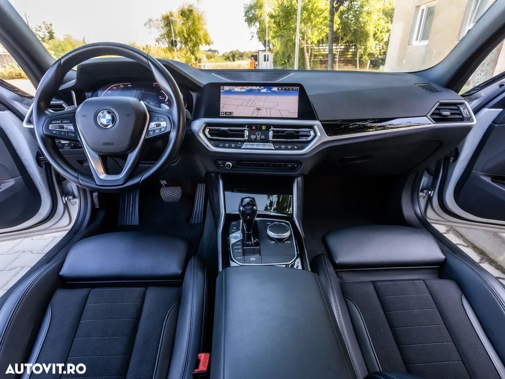 BMW Seria 3 320i Aut. Sport Line - 17