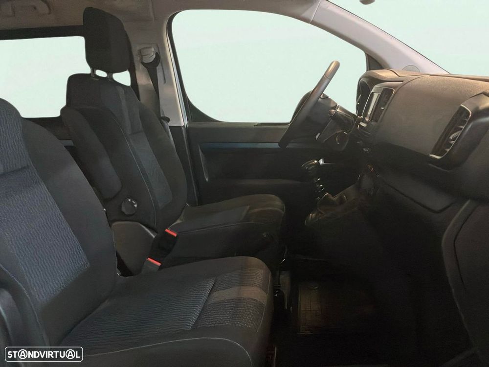 Peugeot Traveller - 13