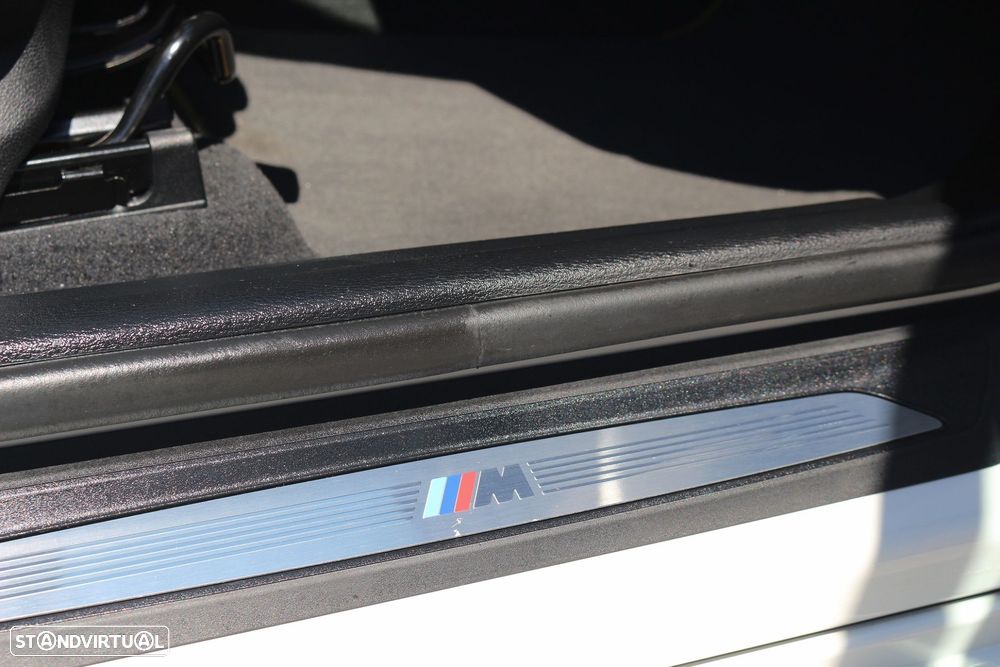 BMW X2 16 d sDrive Auto Pack 50 anos M - 46