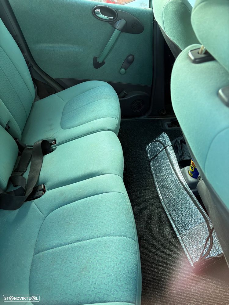 Mercedes-Benz A 140 Classic - 13