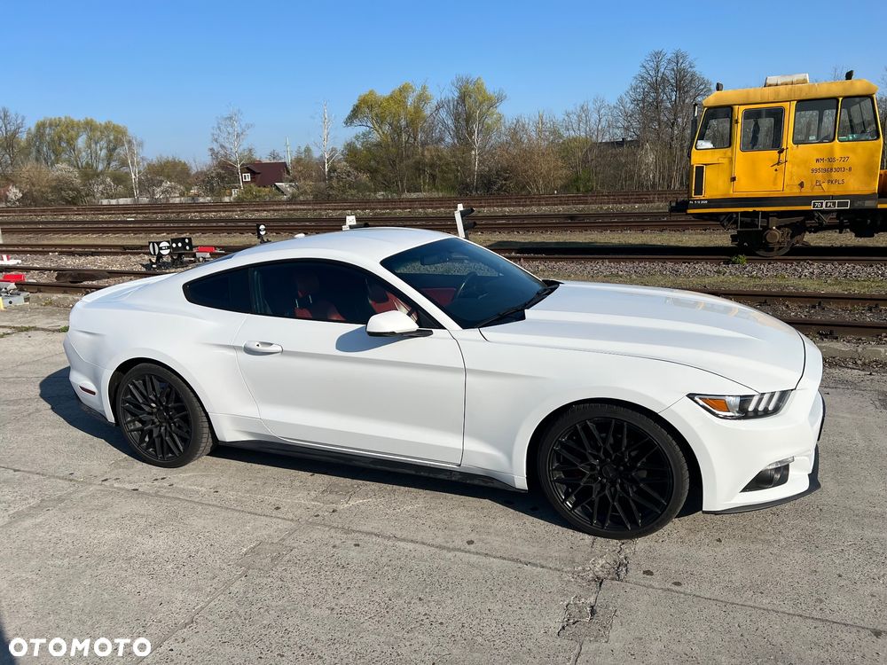 Ford Mustang 2.3 EcoBoost - 4