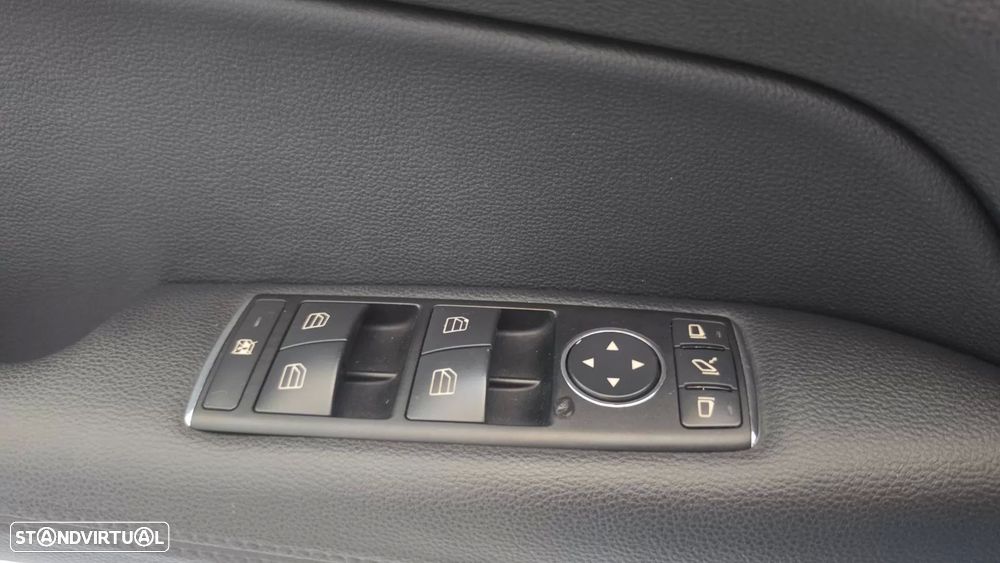 Mercedes-Benz E 350 CDi Avantgarde BlueEfficiency Auto - 36