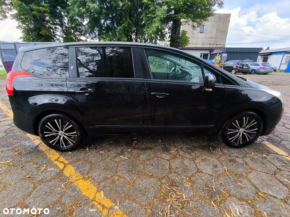 Peugeot 5008 - 5