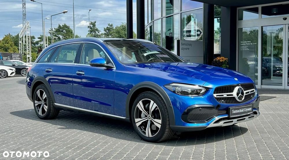 Mercedes-Benz Klasa C 200 mHEV 4-Matic All-Terrain Avantgarde - 3