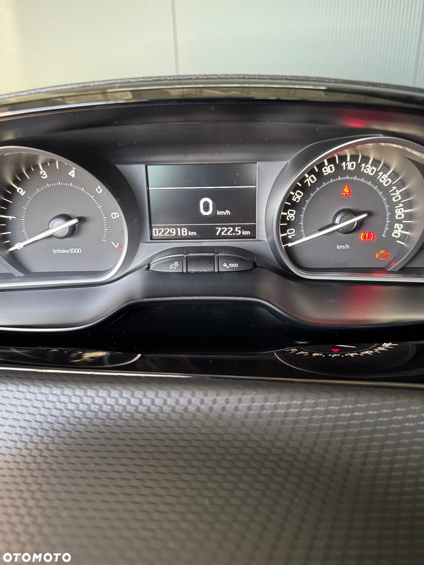 Peugeot 208 1.2 PureTech Allure S&S - 25