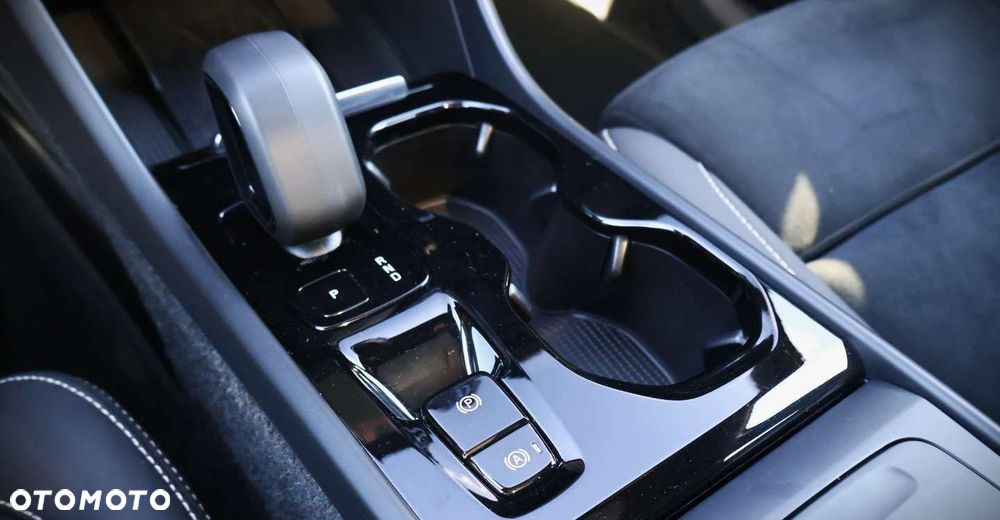 Volvo XC 40 - 32